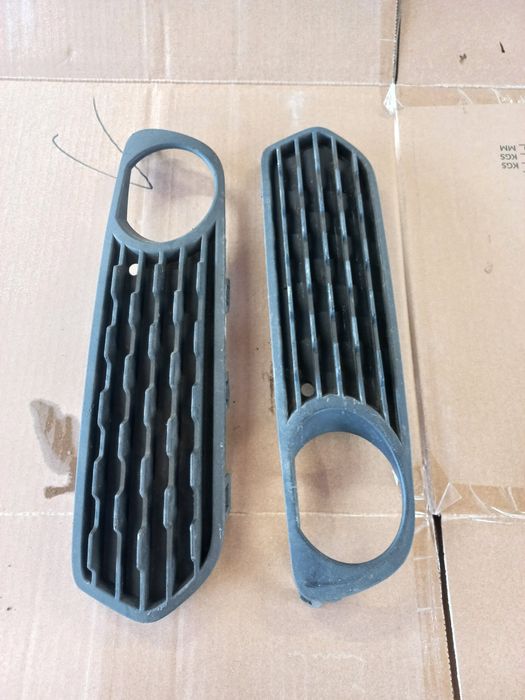 Kratka zderzaka halogenu prawa bmw f20 f21