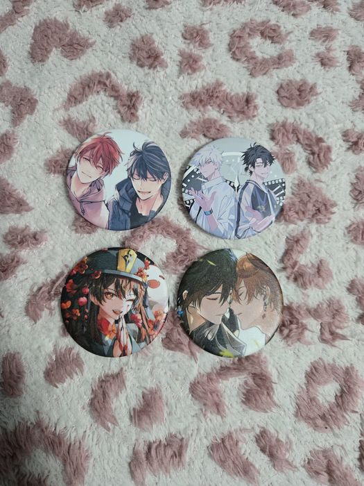 Різні аніме значки