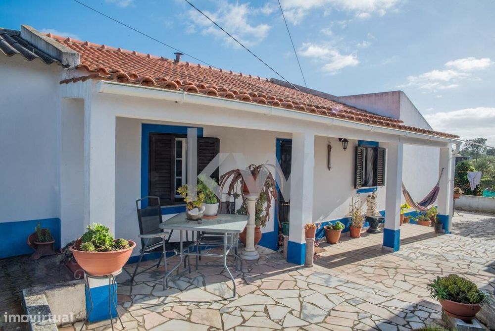 Quinta Moradia Térrea T3, Garagem, Piscina, Jardim e Espaço de Cultivo