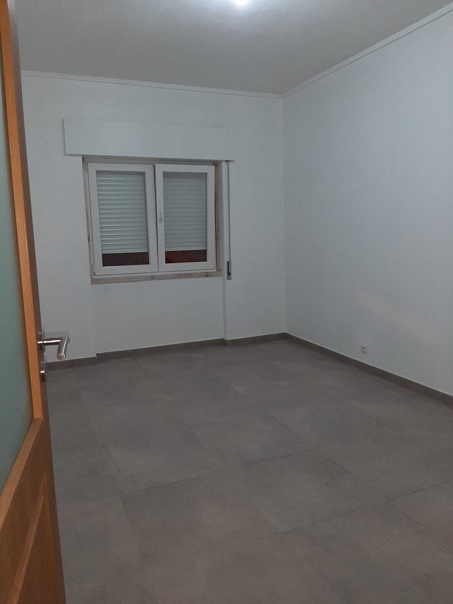Apartamento T2 com 70m2 totalmente remodelado