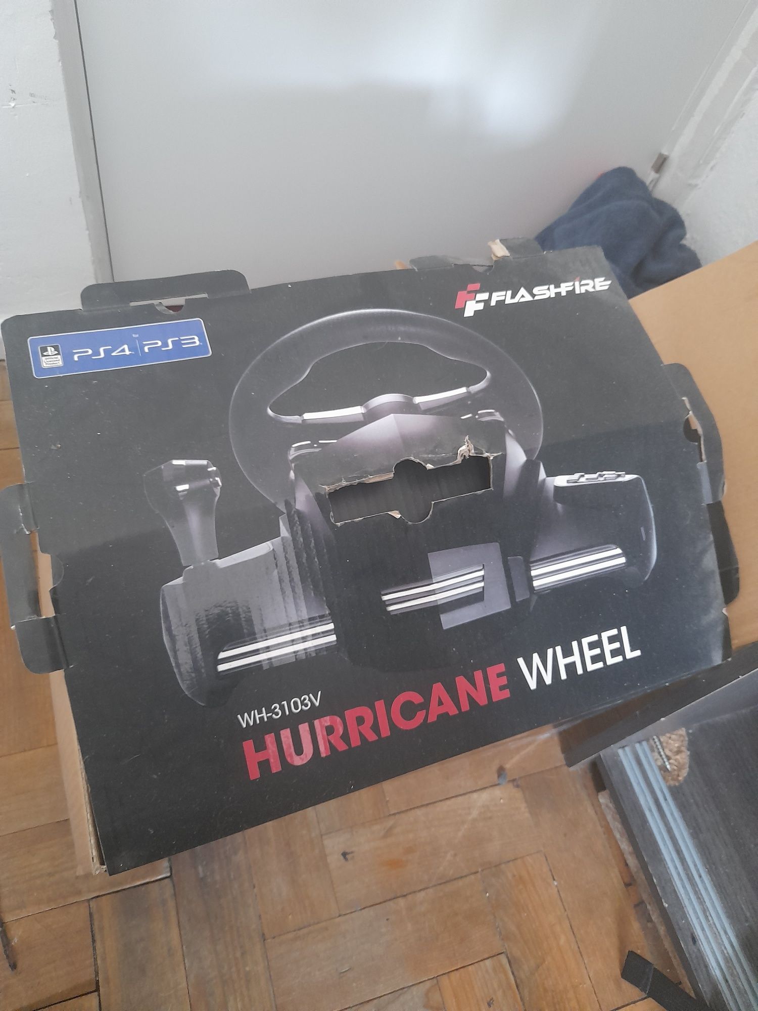 Vendo volante ps4 hurricane wheel