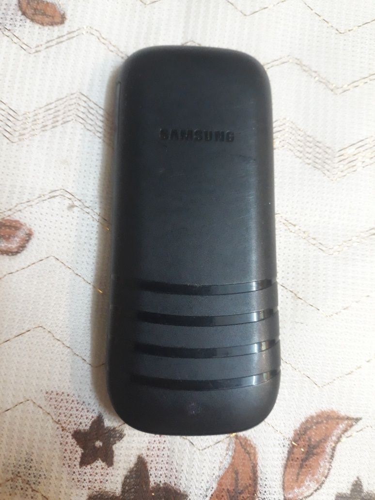 Samsung gt-e 1200 зарядкой