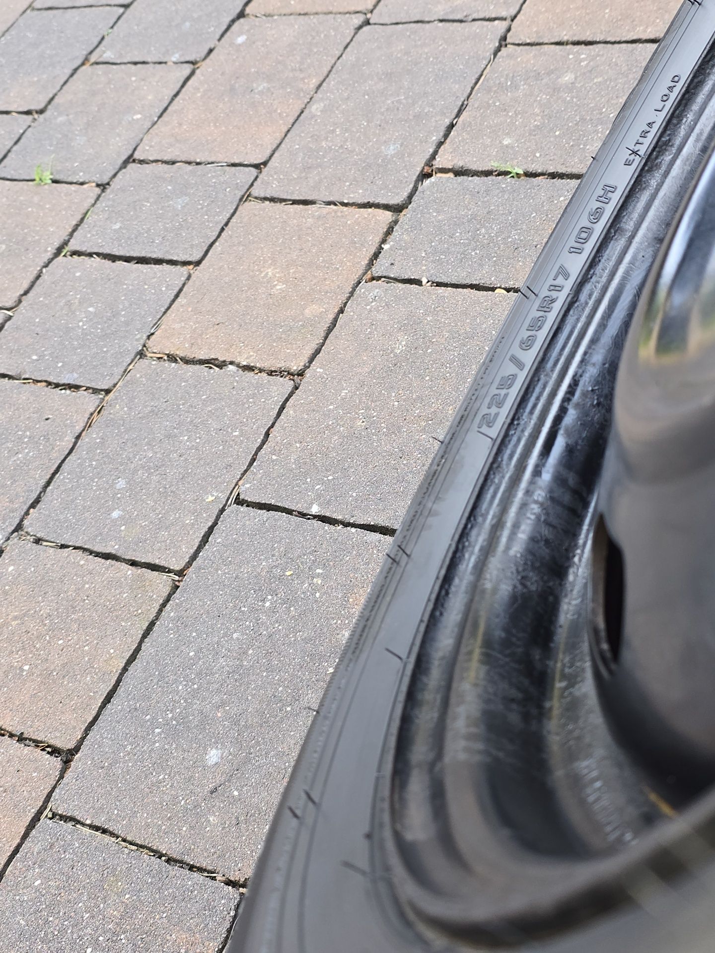 Koła zimowe SUBARU 225/65 R17 FALKEN + felgi 5x114.3 otwór 56.1