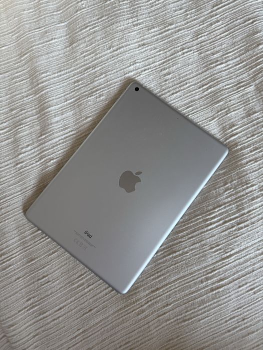 ipad 9 generacão 10"2 com caixa