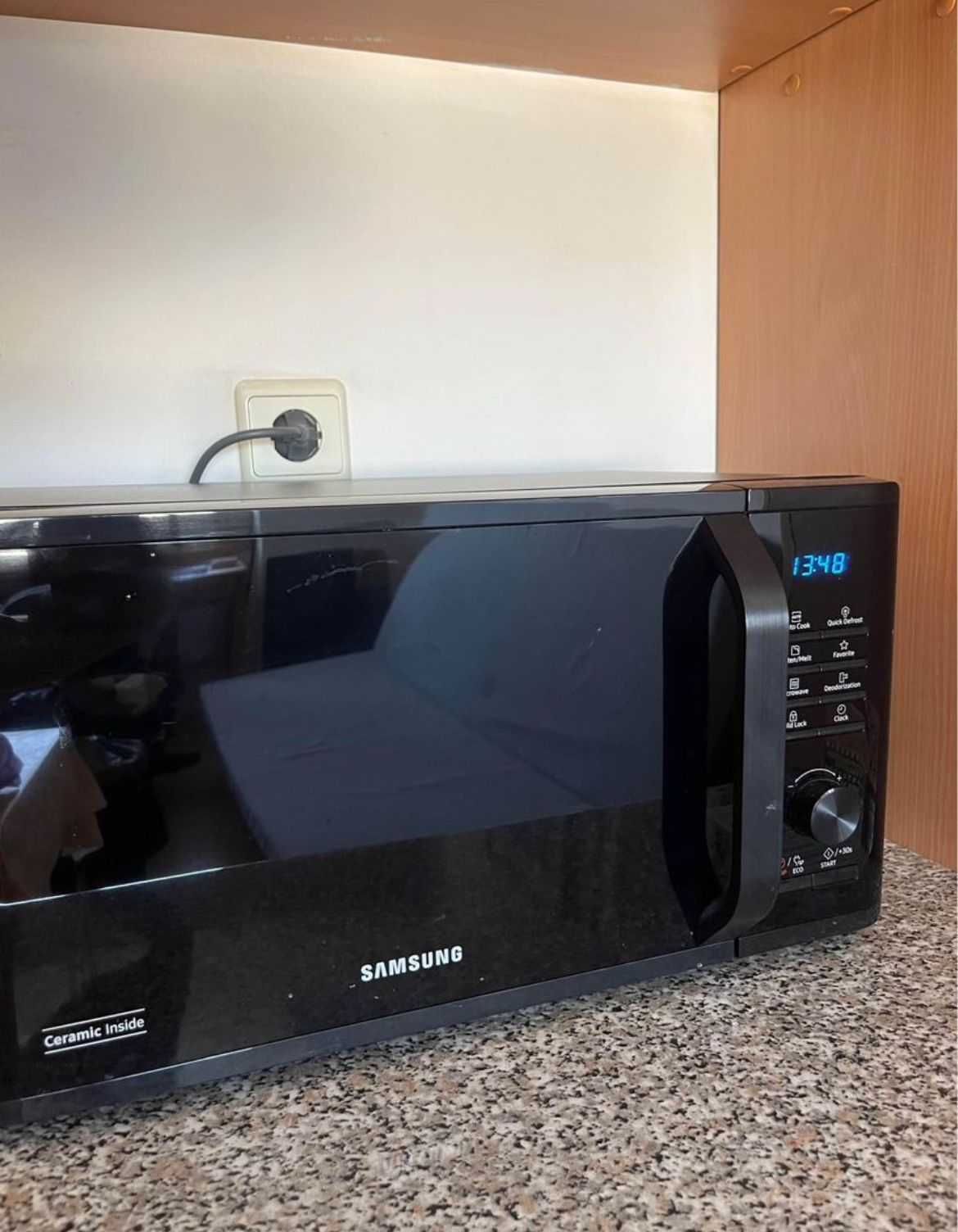 Micro-ondas SAMSUNG MS23K3515AK (23 L - Sem Grill - Preto