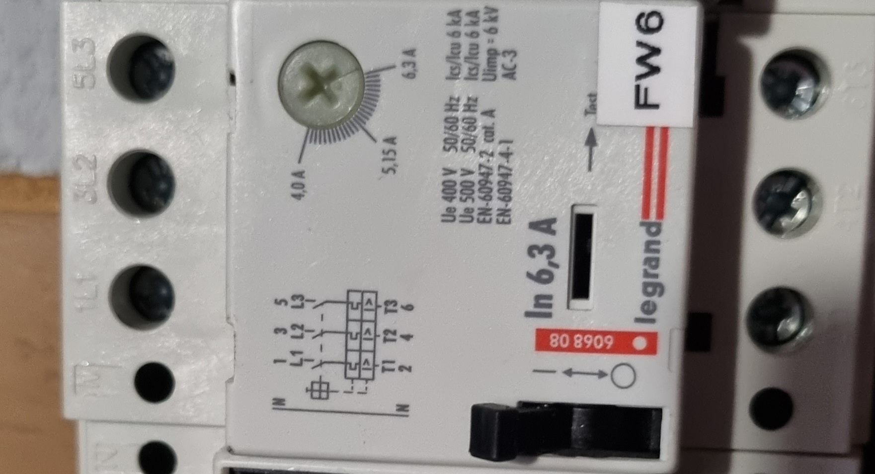 Wyłącznik silnikowy 3P 2,5kW 4-6,3A legrand  606808