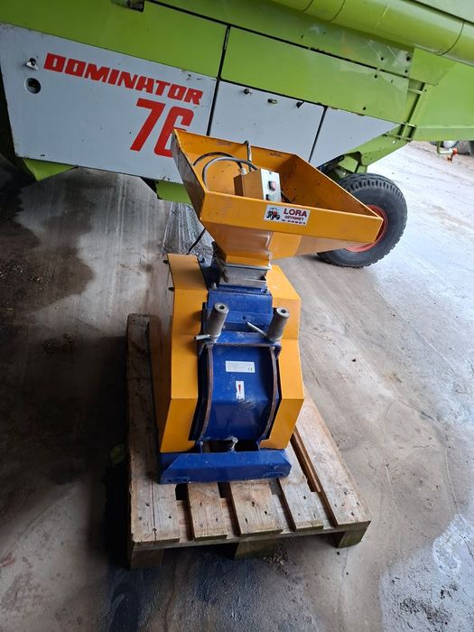 Rozdrabniacz bijakowy mieszalnik pasz śrutownikmłynek do zboża 2 tony