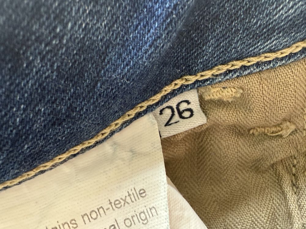 Guess dżinsy damskie slim jogger 26 spodnie