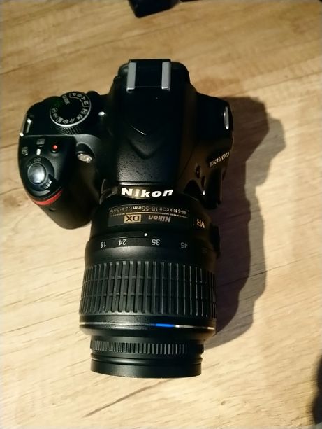 Nikon D3200 + Nikkor 18-55 VR + dodatki