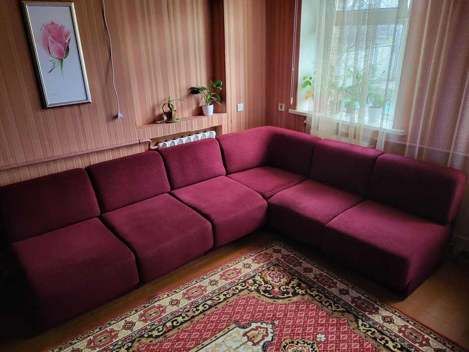 Кутовий диват і 2 крісла