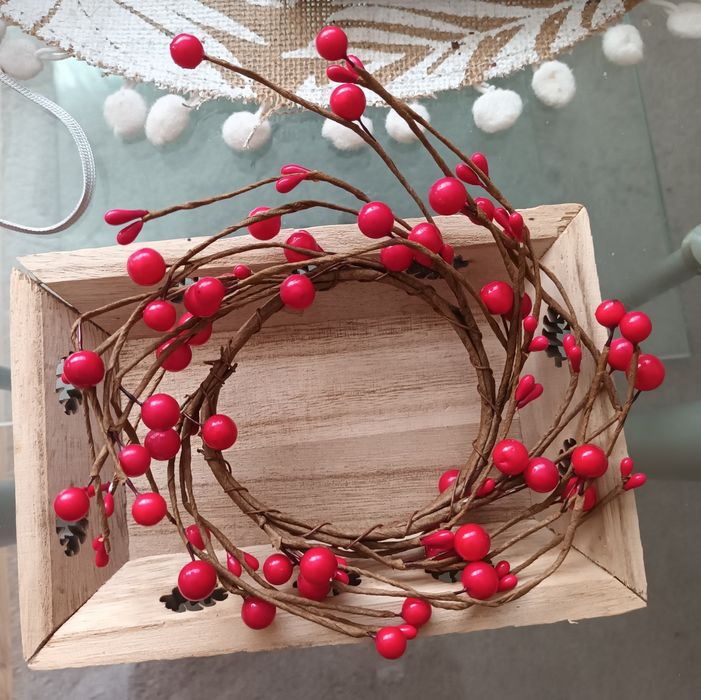 Jarzębina wianek  ozdoba podstawka drewniana jesień zima