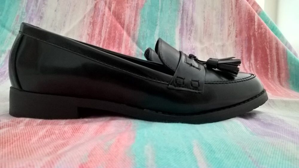 Sapatos pretos lefties
