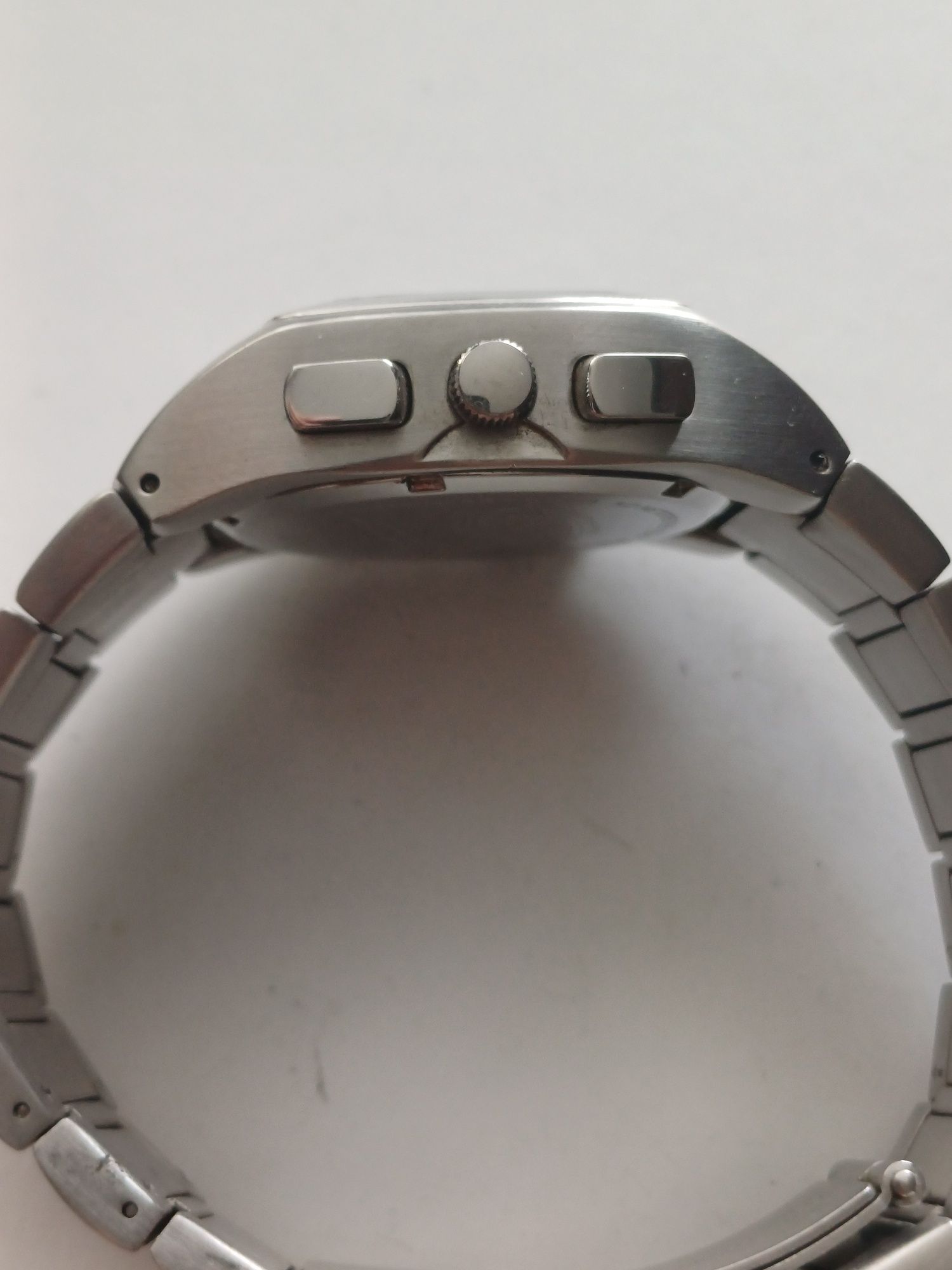 Fossil quartz stall