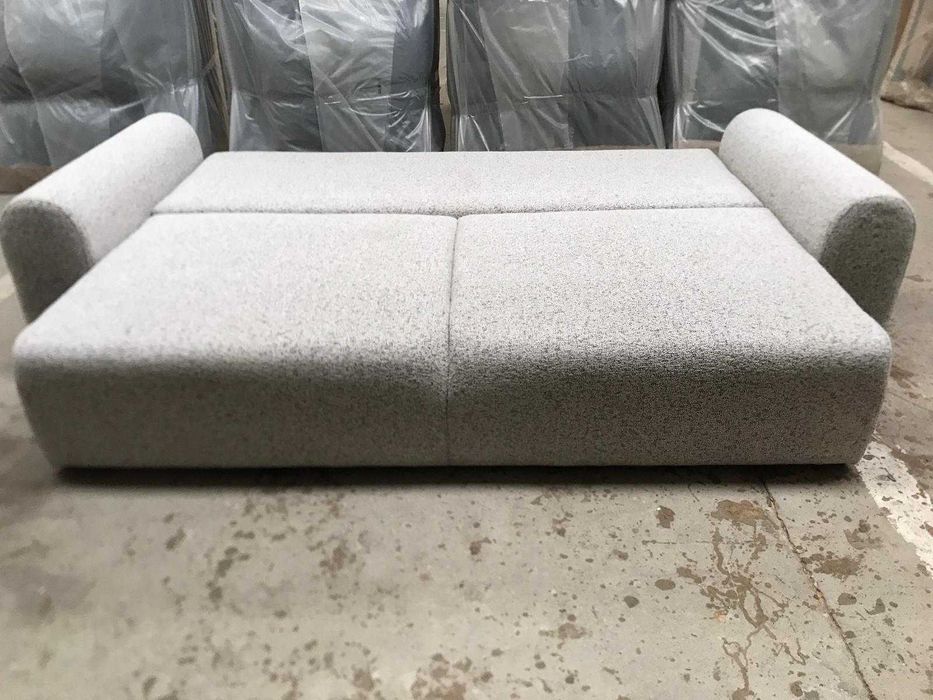 Piękna nowa sofa z funkcją spania