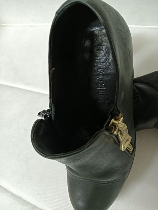 Botas Pretas de Senhora em Pele Marca MOOW