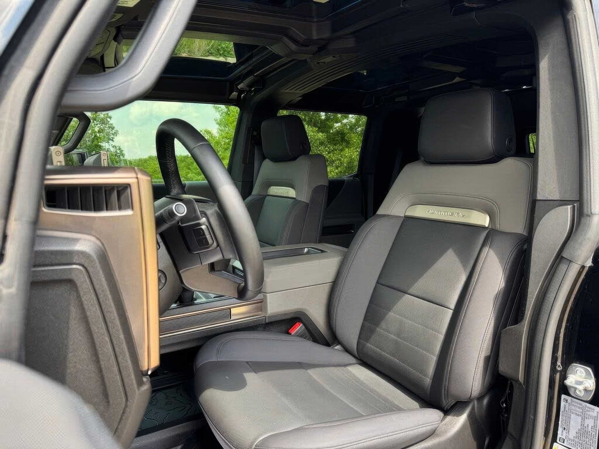 2024  Hummer  EV