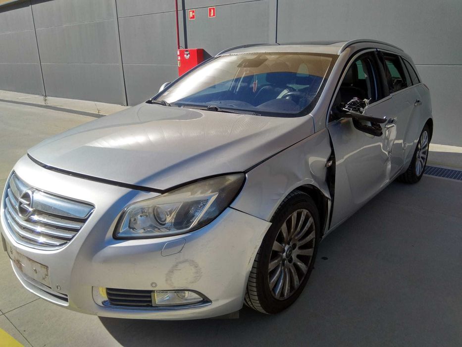 Opel Insignia 2.0 CDTi Sports Tourer 160cv - 2009 - Para Peças