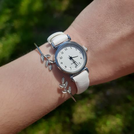 Годинник жіночий з браслетом / Часы женские с браслетом