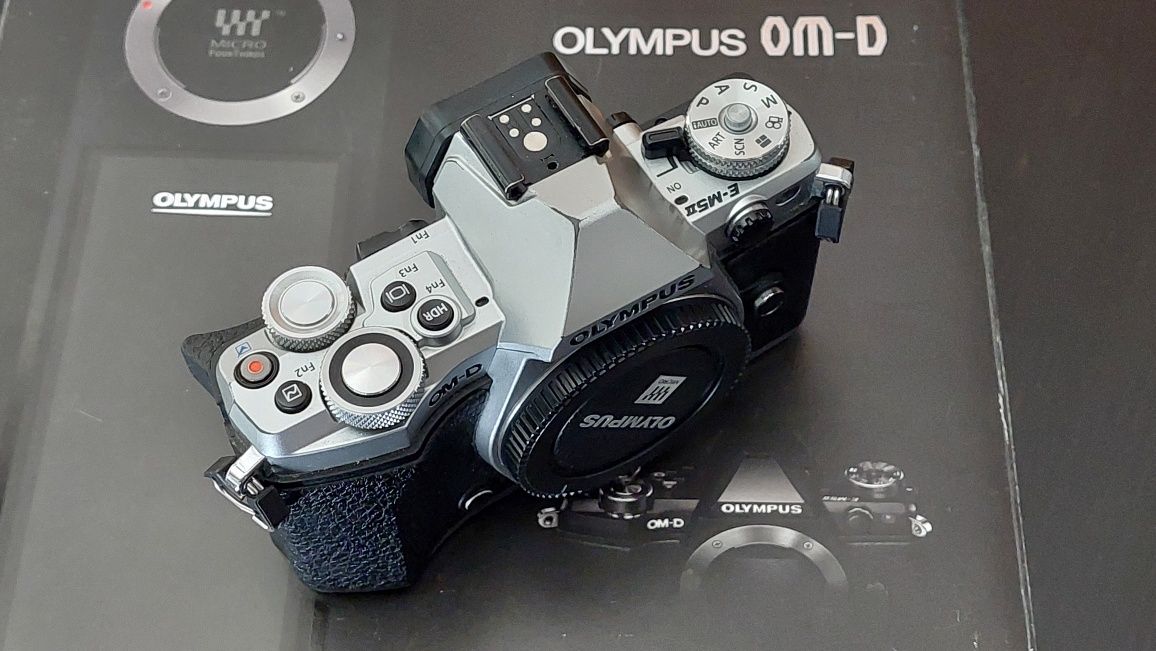 Olympus OM-D E-M5 Mark II