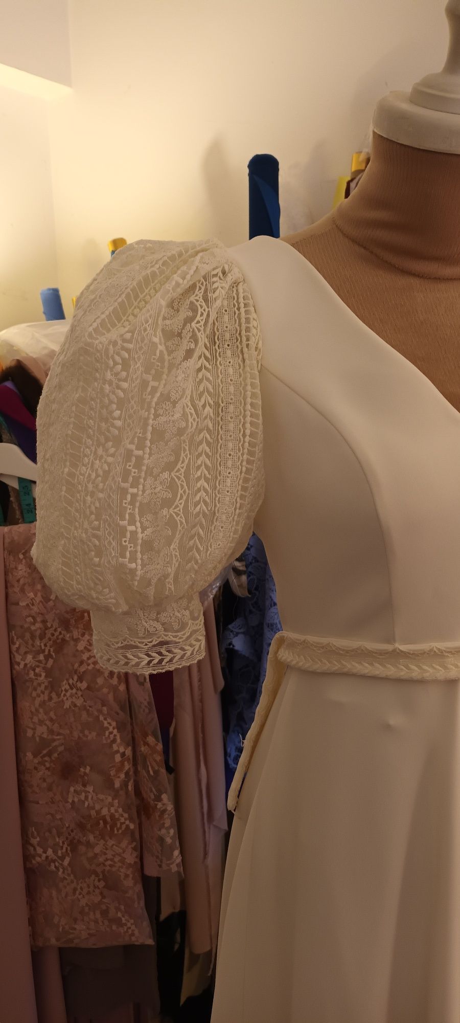 Vestidos de noiva  e mantilhas por medida