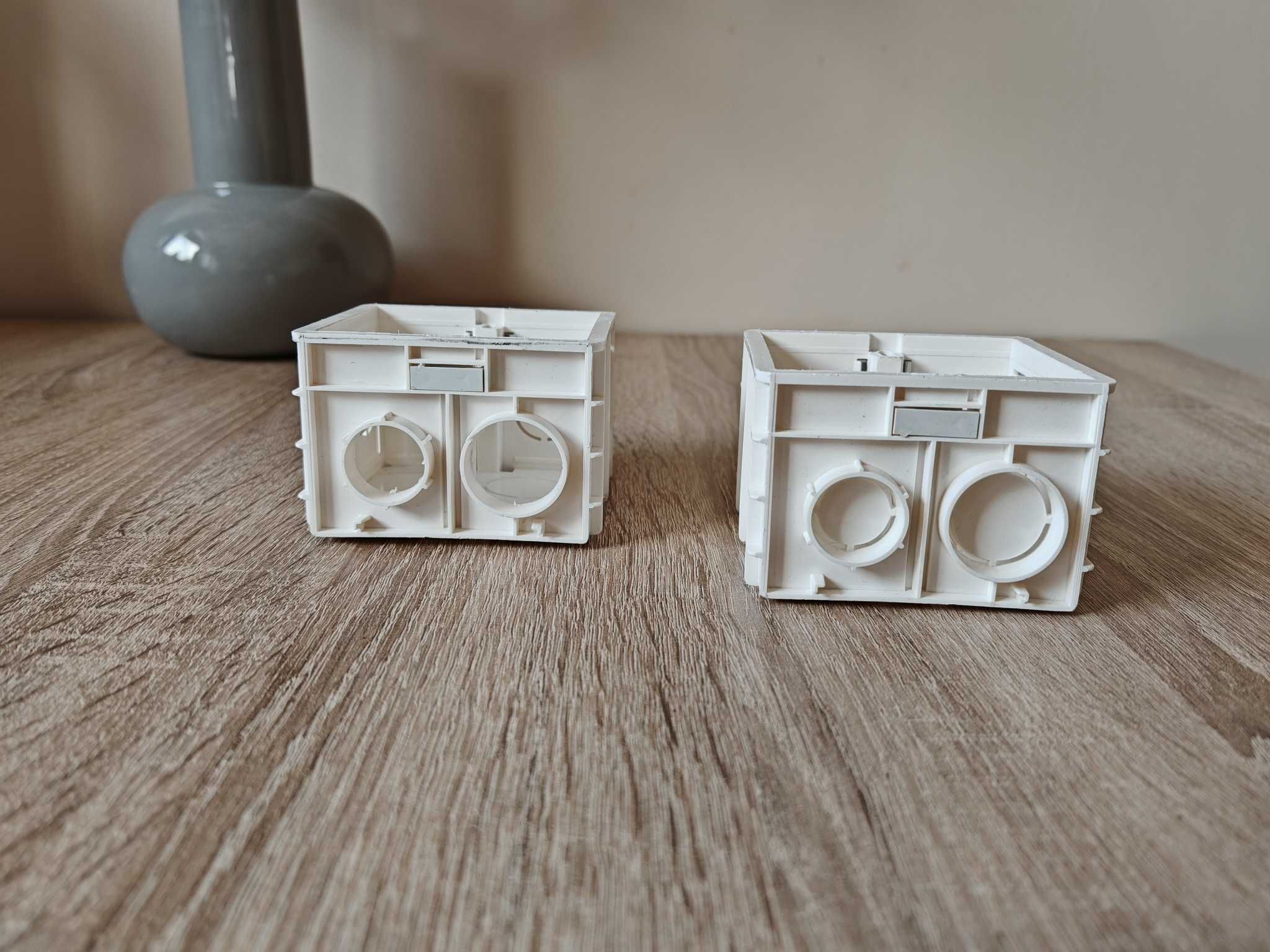 2x Puszka elektryczna podtynkowa dla gniazdek włączników 86x86