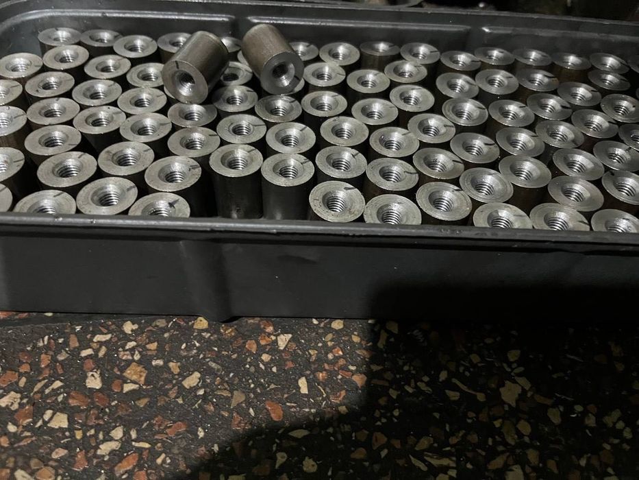 Токарні роботи з металу