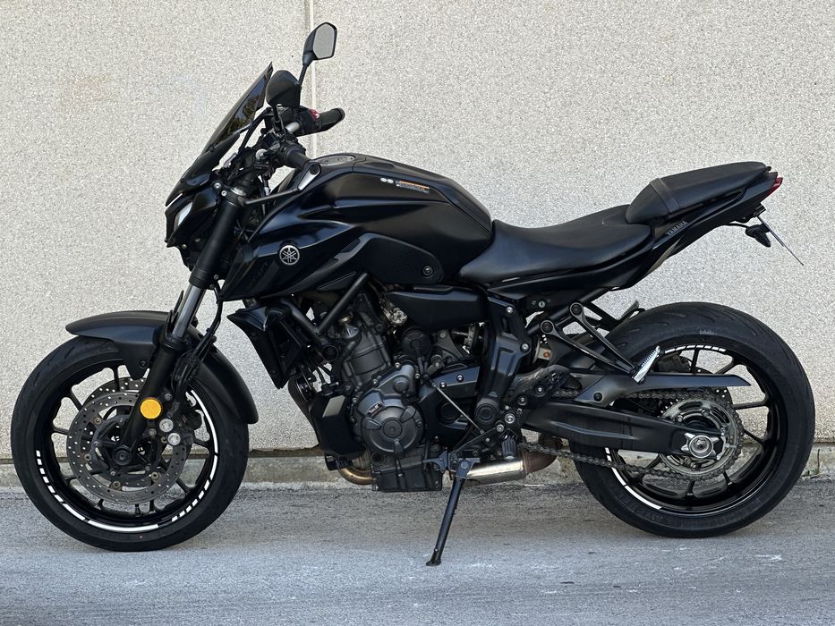 Yamaha MT07 - 2022 c/ Extras!