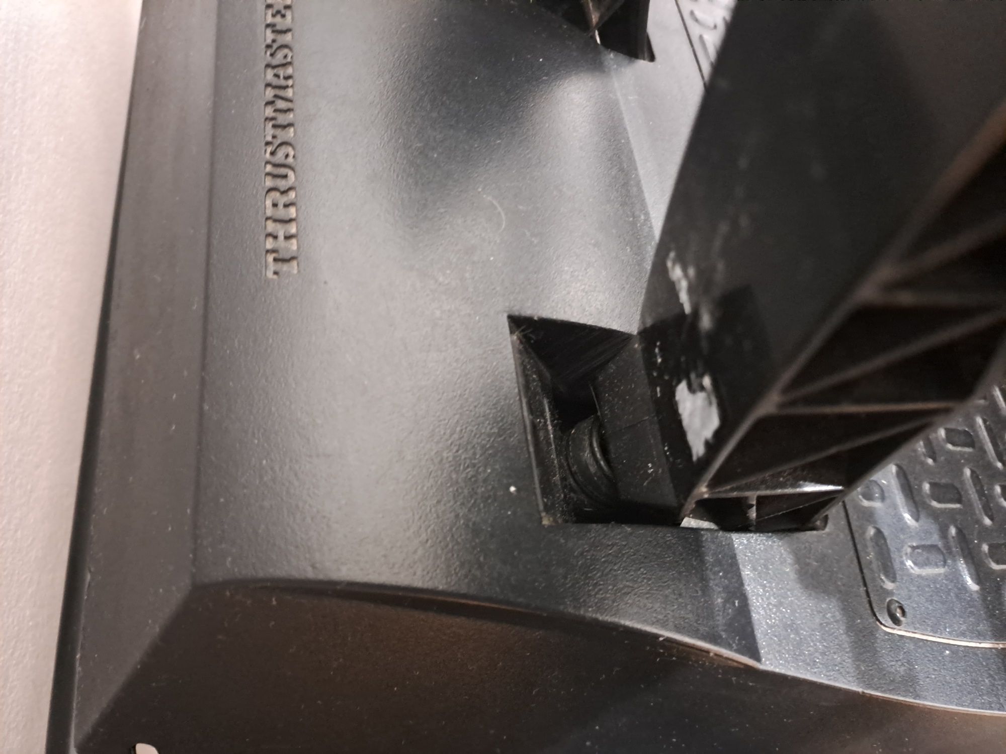 Kierownica thrustmaster t150