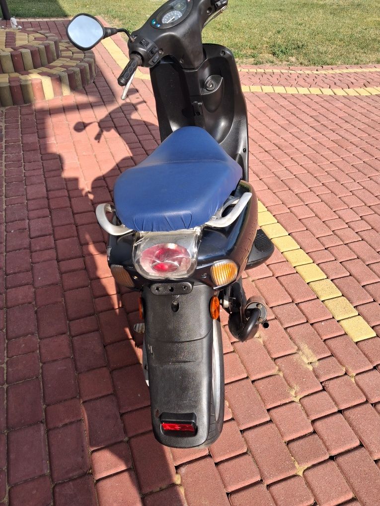Skuter  Yamaha neos 50