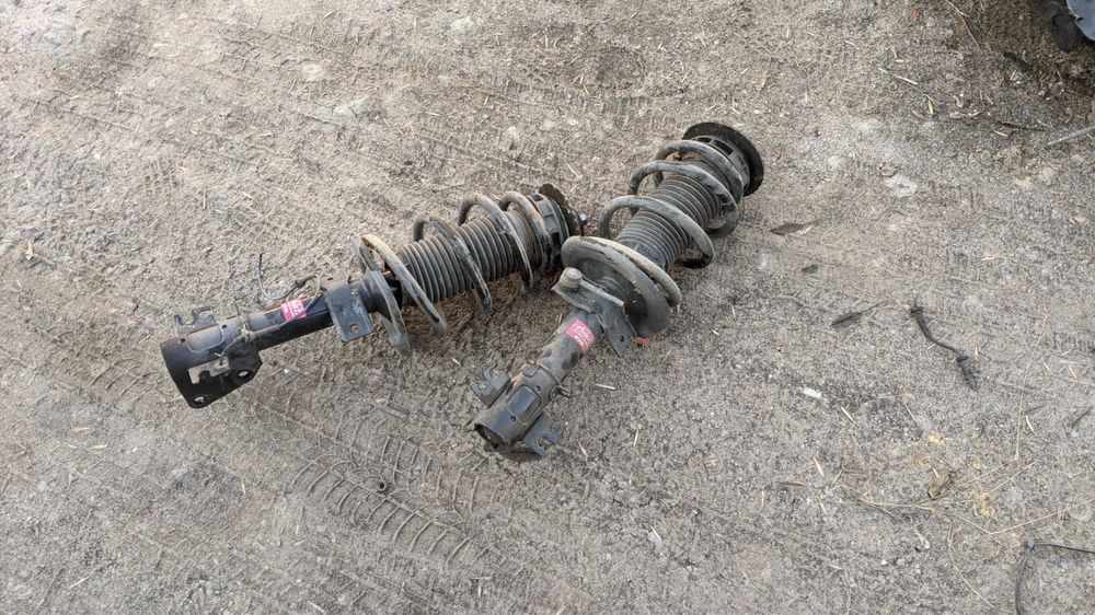 Стойки передні Рено Мастер 3