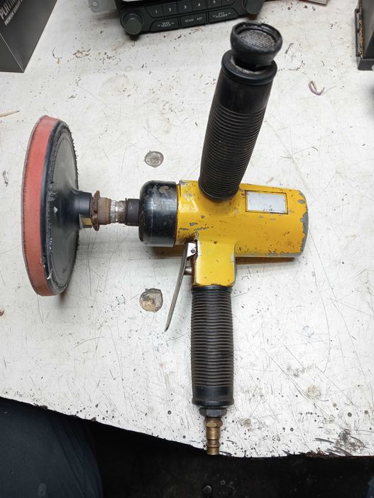 Пневмогайковерт ІП-3207.Шліфовальна пневмо машина Sumake ST-7770