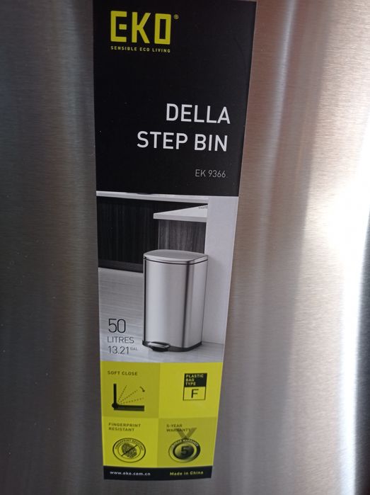 Sprzedam kosz na śmieci DELLA STEP BIN