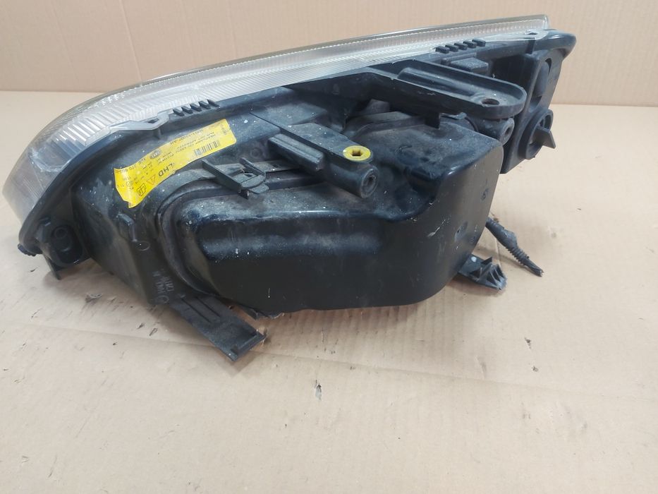 , C-Max lampa prawy przód