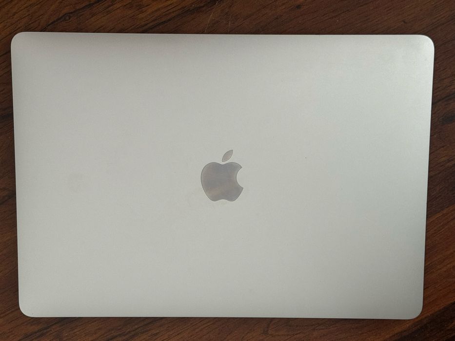 MacBook Pro 2020rok, M1 , Toch bar, uszkodzona matryca