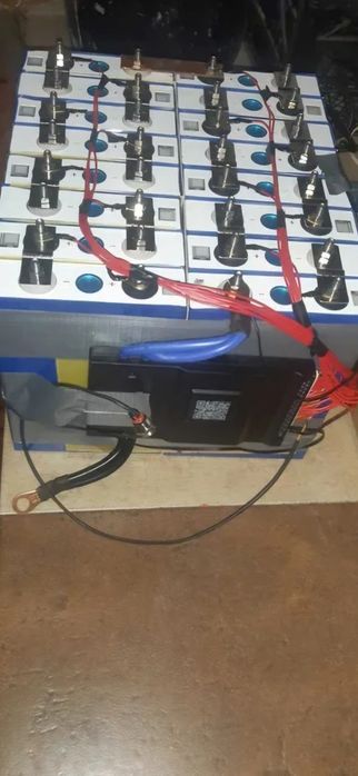 Установка  гибридных инверторов и сборка аккамуляторов ремонт.