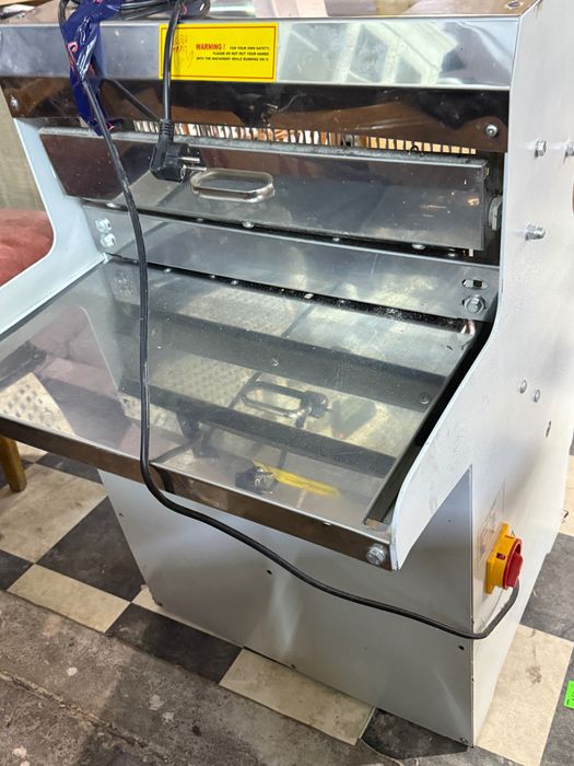 Maszyna do krojenia chleba | Krajalnica GGM Gastro ED 01 DOWÓZ + FV