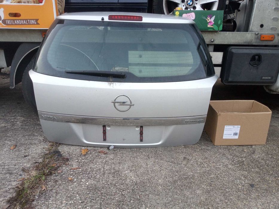 Klapa tył Astra H Kombi