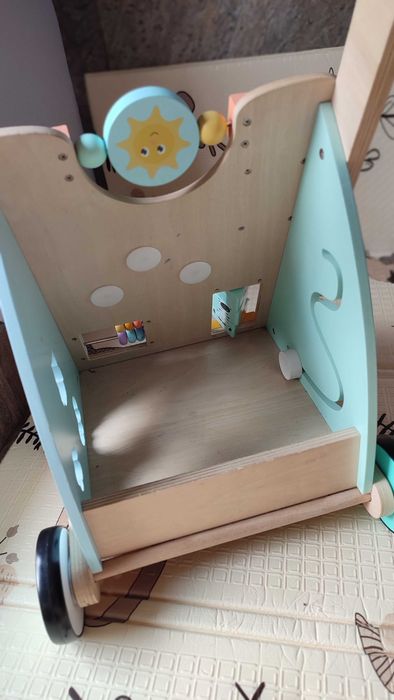 Drewniany chodzik pchacz