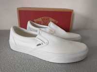 Classic Slip-On Vans // True White // 7 / 40.5 / 26cm