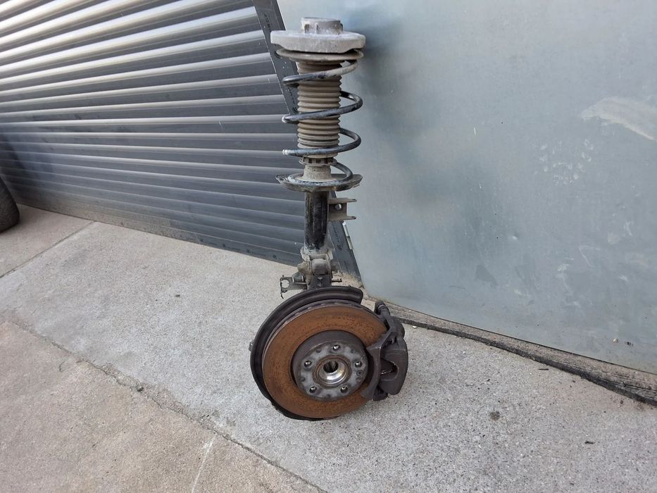 SPRZEDAM MERCEDES B-KLASA W246 W176 CLA PRAWA ZWROTNICA Z MAKPERSONEM KOMPLET JAK NA FOTO