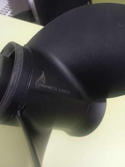 Śruba napędowa do silnika zaburtowego 10 1/4x13