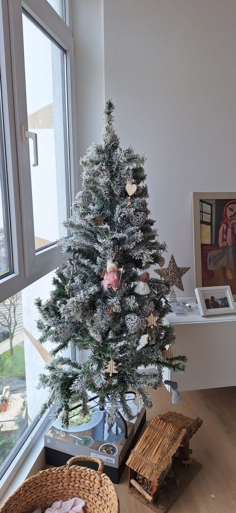 Árvore de natal com neve 150cm