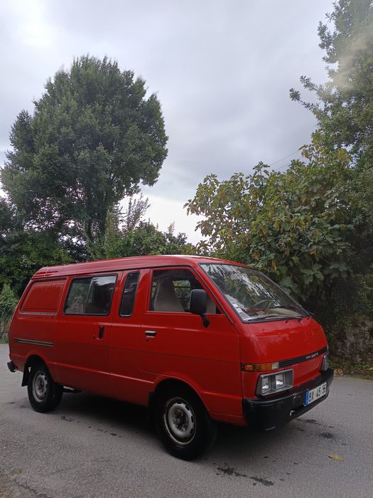 Nissan vanette 5 lugares