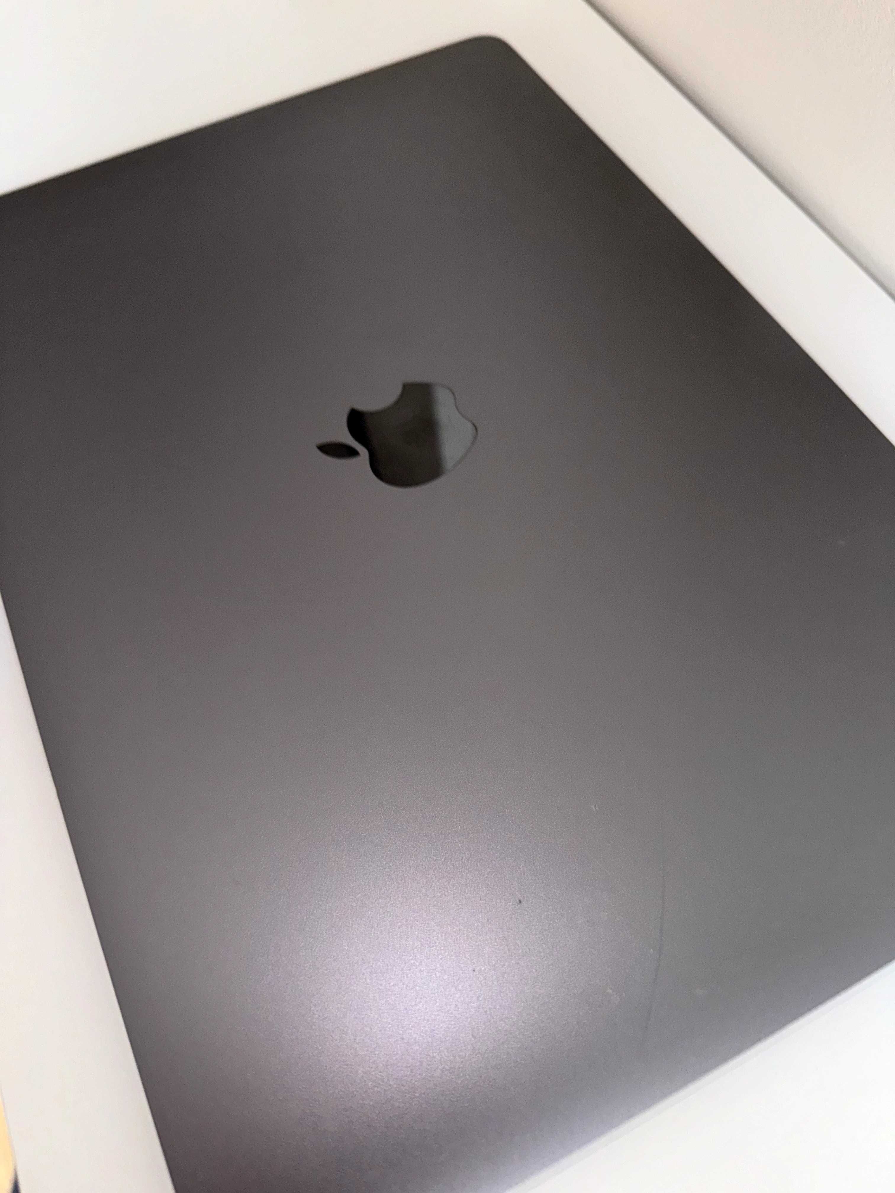 Macbook Air M1 8/256