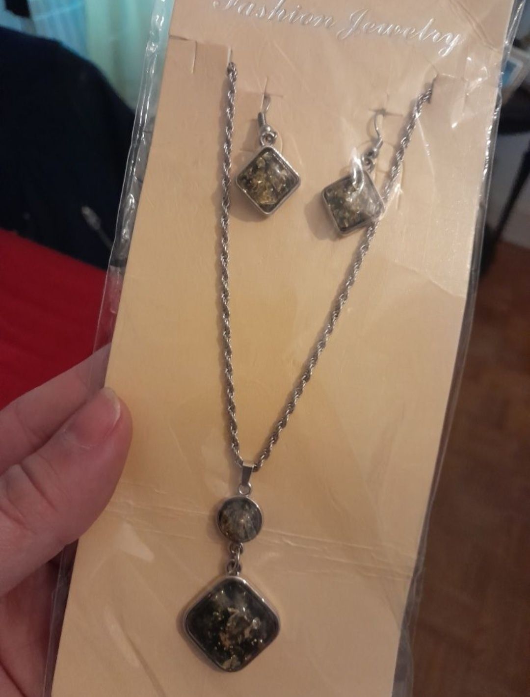 Brincos variados