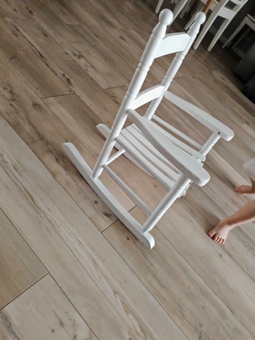 Krzesełko białe bujane dziecięce klasyczne poszukiwane must have