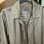 Gabardine de marca GANT , castanho . Impermeavel muito leve