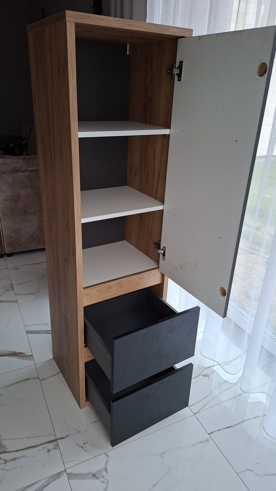 Słupek Empoli z szufladami