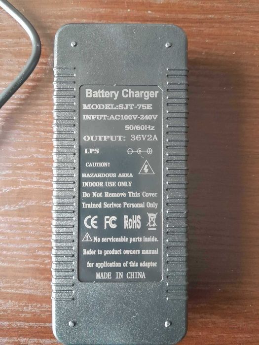 Зарядний пристрій 36В/2А