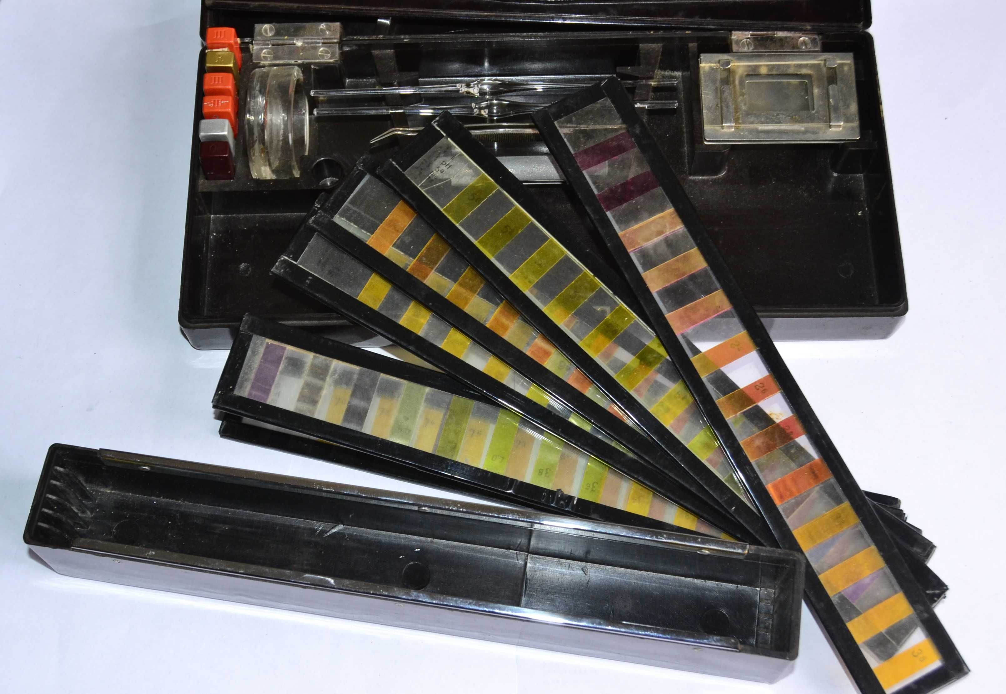 Colorimetro Antigo, anos 30, Instrumento Cientifico feito na Alemanha